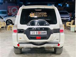 ميتسوبيشي باجيرو